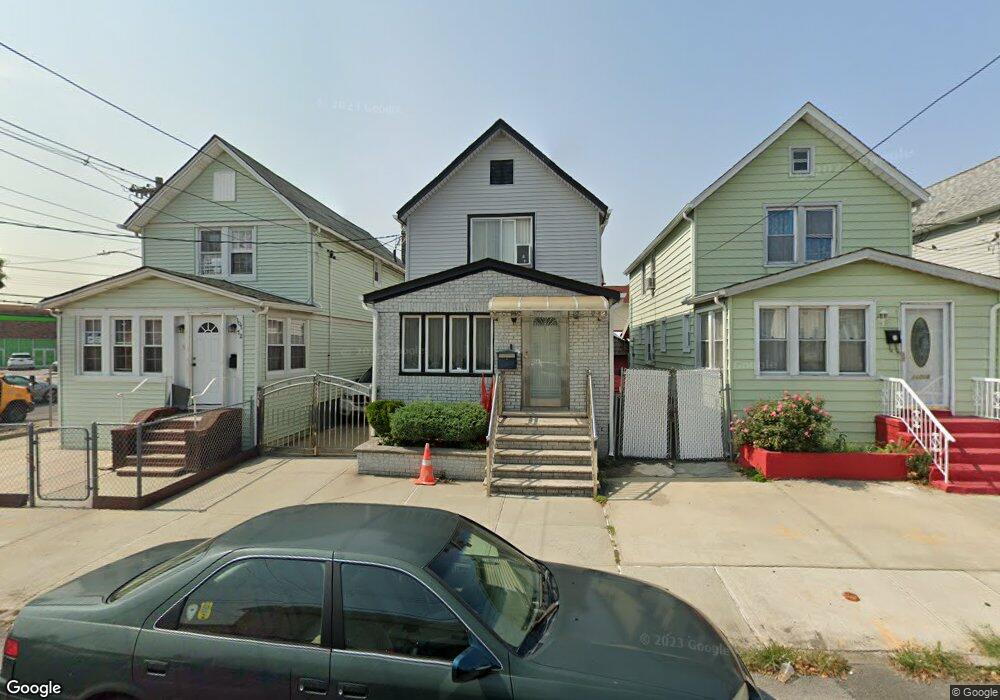 10768 106th St, Ozone Park, NY 11417 - photo 1