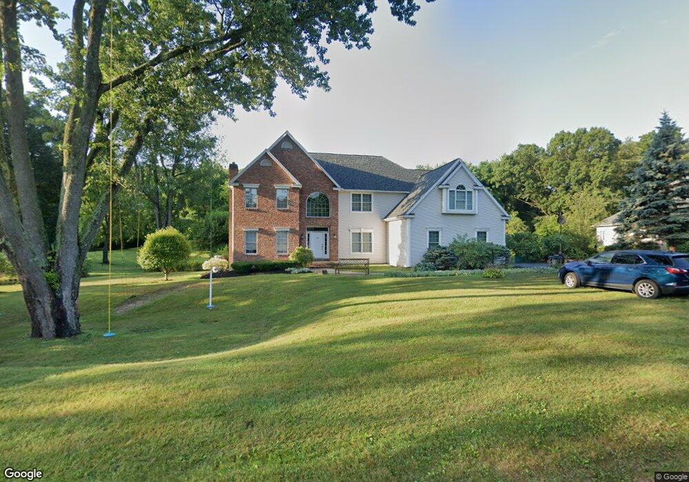 9 Hunts End Ln, Albany, NY 12211 - photo 1