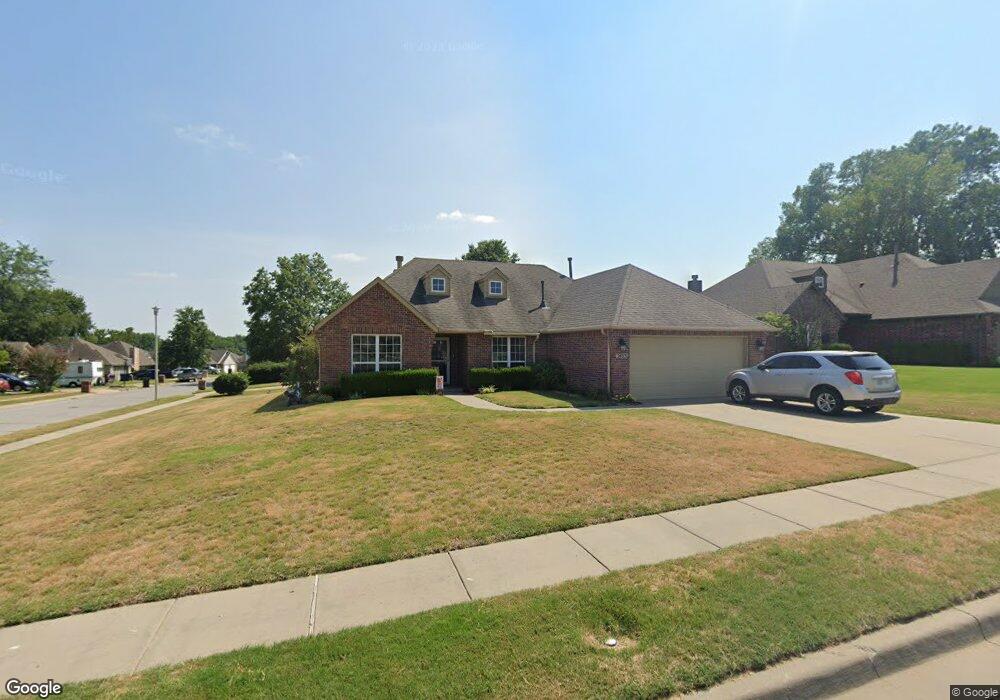 2403 W Little Rock Place, Broken Arrow, OK 74011 - photo 1