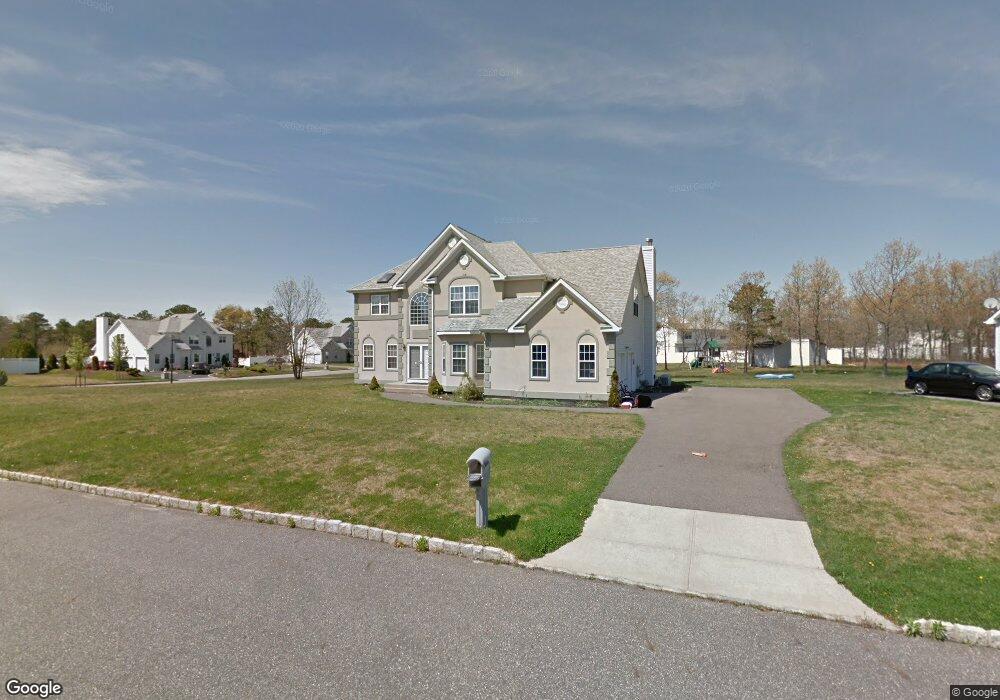 22 Jordan Dr, Medford, NY 11763 - photo 1