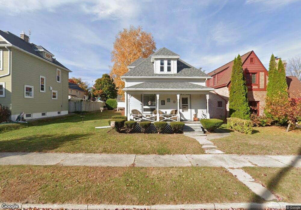 936 N 13th St, Manitowoc, WI 54220 - photo 1