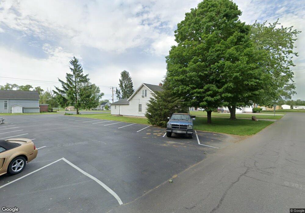 907 W Walnut St, Nappanee, IN 46550 - photo 1