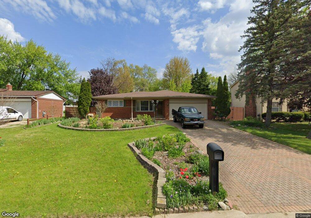 1156 Highgate Dr, Flint, MI 48507 - photo 1