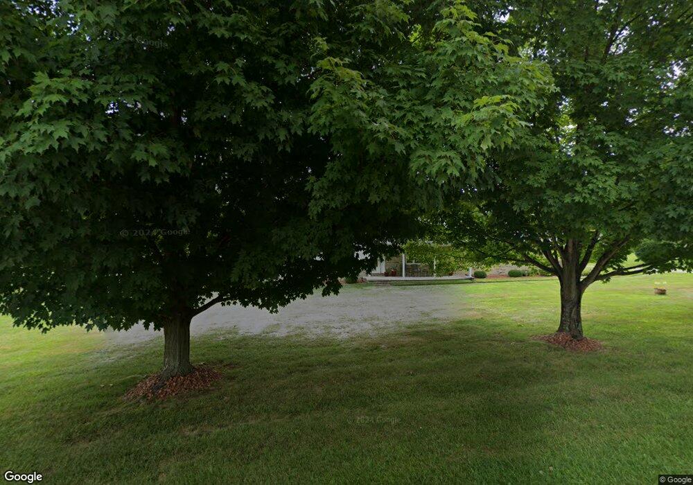 5430 Walnut Dr SE, Lancaster, OH 43130 - photo 1