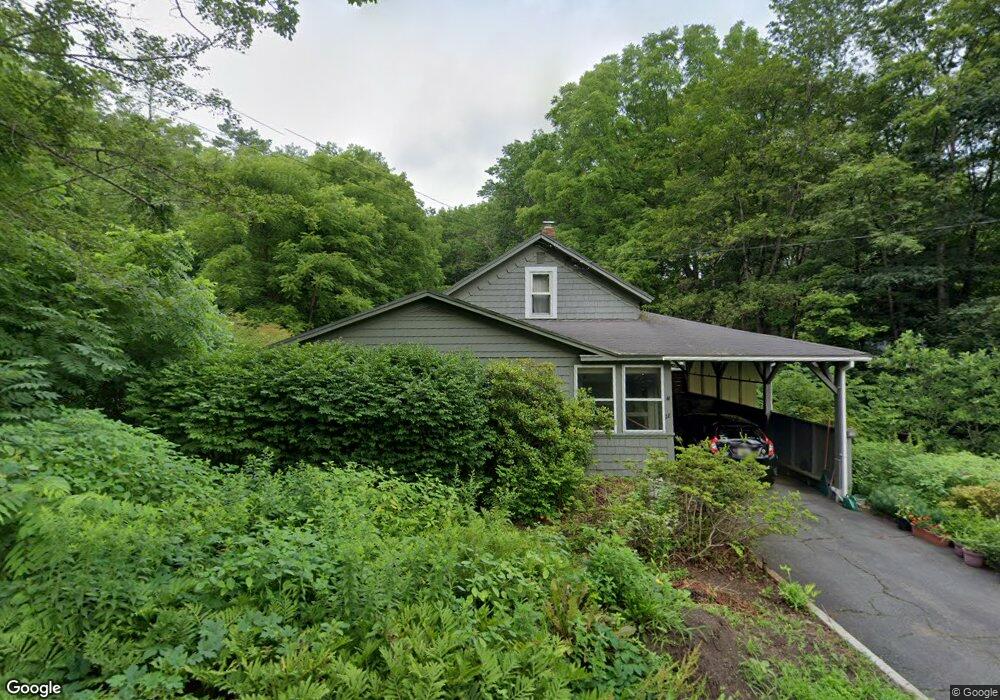 28 Elm St, Shelburne Falls, MA 01370 - photo 1