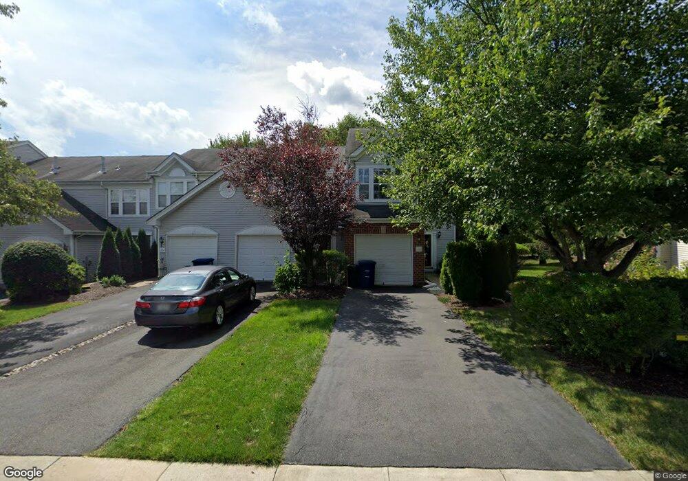 102 Augusta Dr, Columbus, NJ 08022 - photo 1