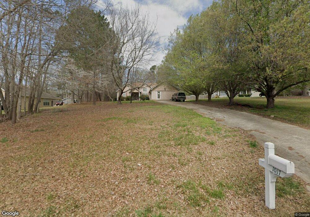 1017 Edgewater Ln, Hoschton, GA 30548 - photo 1