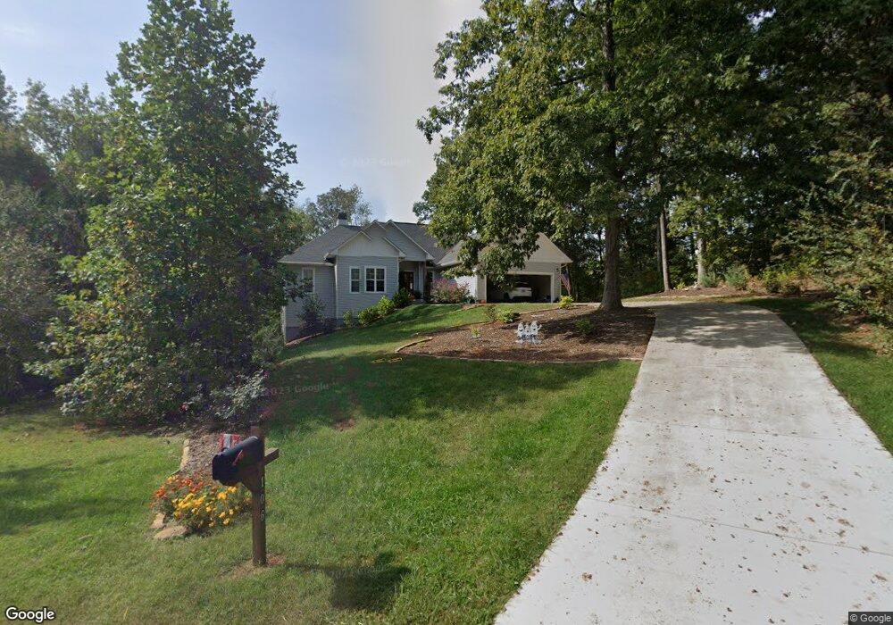 106 Five Oaks Dr, Clarkesville, GA 30523 - photo 1