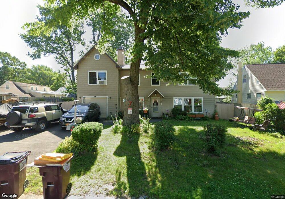 7 Rachlin Ln, Albany, NY 12211 - photo 1