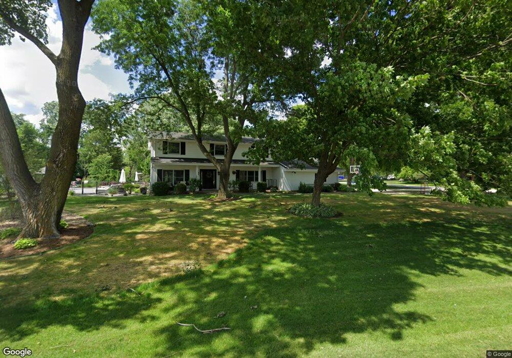 12800 Wrayburn Rd, Elm Grove, WI 53122 - photo 1