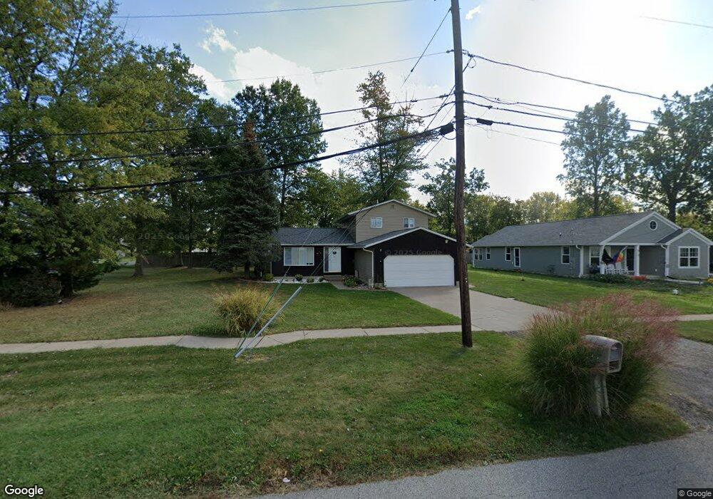 605 Lafayette Blvd, Sheffield Lake, OH 44054 - photo 1