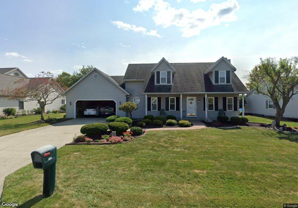 5743 Clover Ridge Dr, Lima, OH 45807 - photo 1