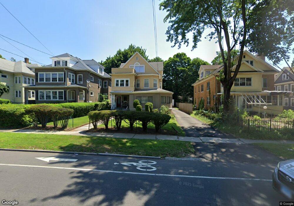 184 Blue Hills Ave unit 186, Hartford, CT 06112 - photo 1