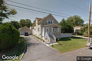 36 Vernon St, Sewaren, NJ 07077