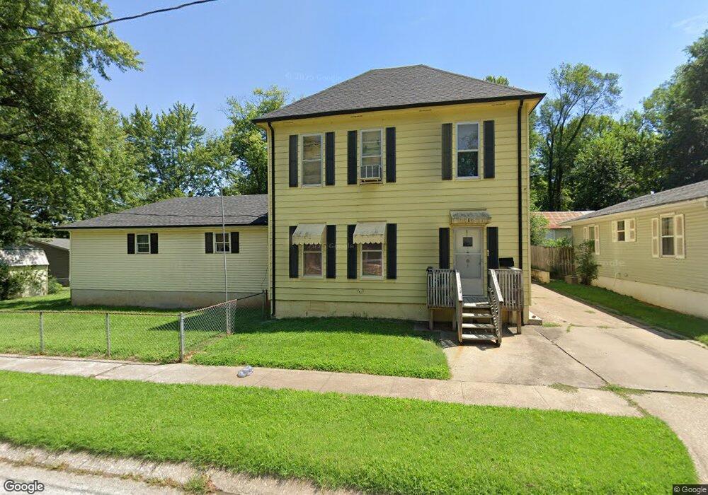 812 Walnut St, Hannibal, MO 63401 - photo 1