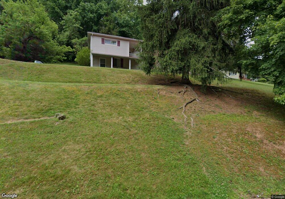 184 Oak St, Dunbar, WV 25064 - photo 1