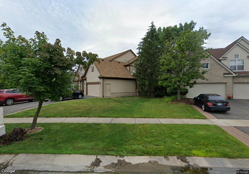 4973 Lake Crest Dr unit 24, West Bloomfield, MI 48323 - photo 1