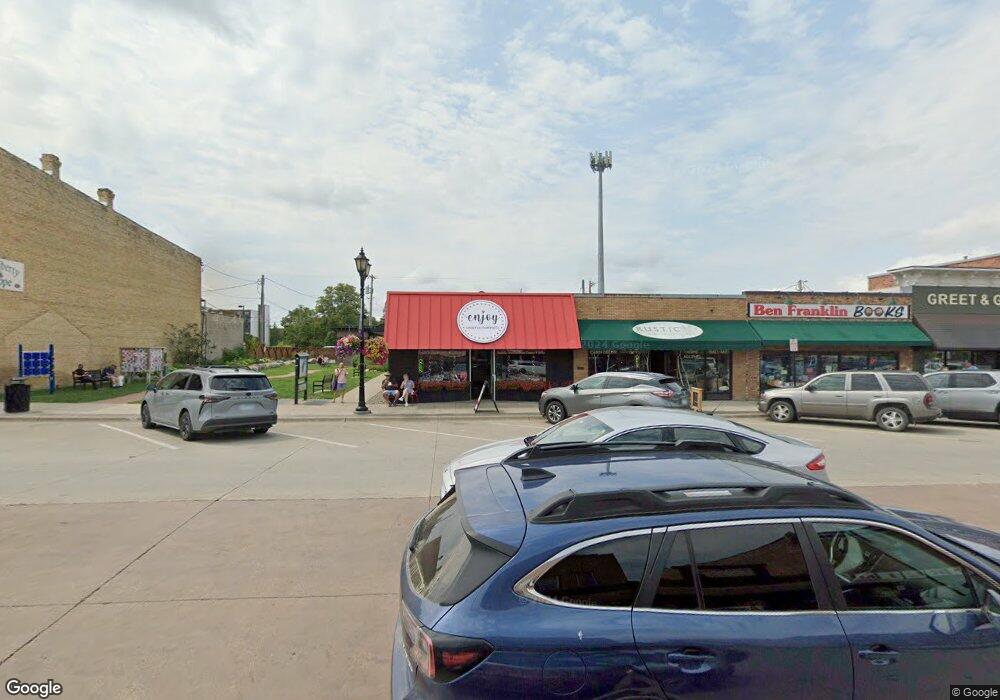 215 1/2 Main Ave S unit 6, Park Rapids, MN 56470 - photo 1