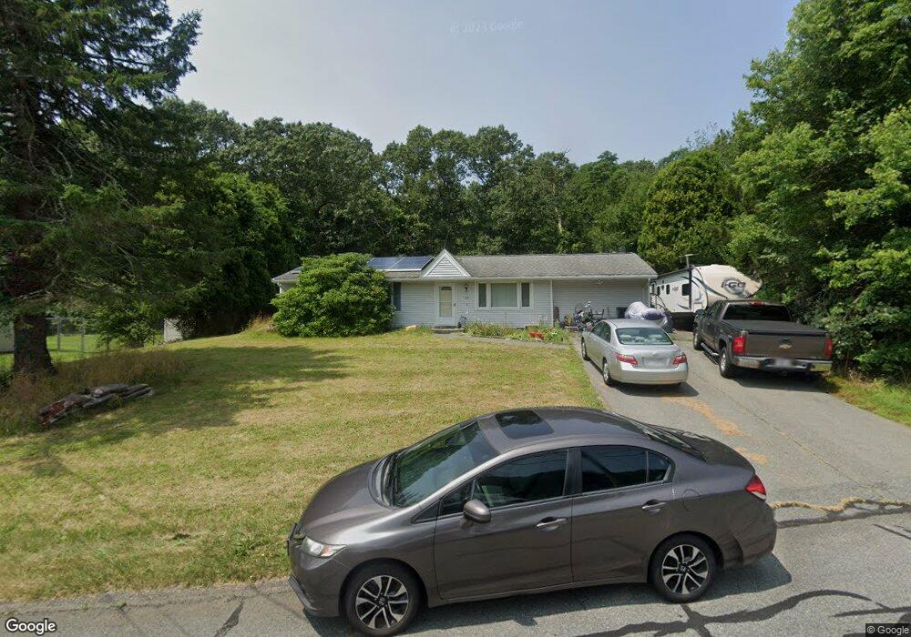 13 Algonquin Dr, South Dartmouth, MA 02748 - photo 1