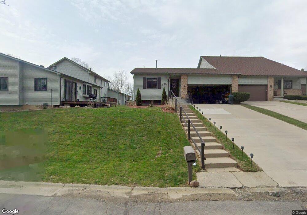 576 Oakbrook Cir unit 16, Flushing, MI 48433 - photo 1