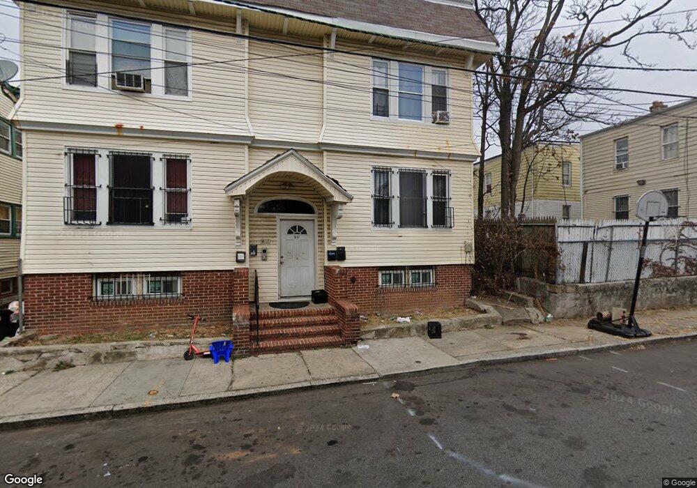 9 Saint James Place unit 11, Newark, NJ 07112 - photo 1