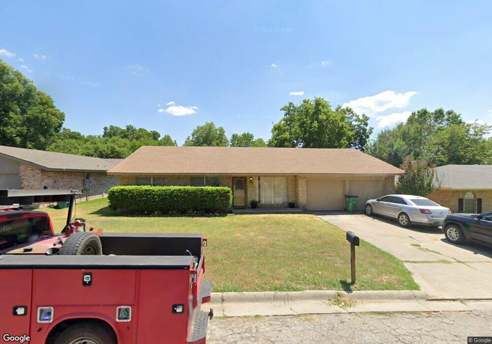 308 Fairfield St, Gainesville, TX 76240 - photo 1