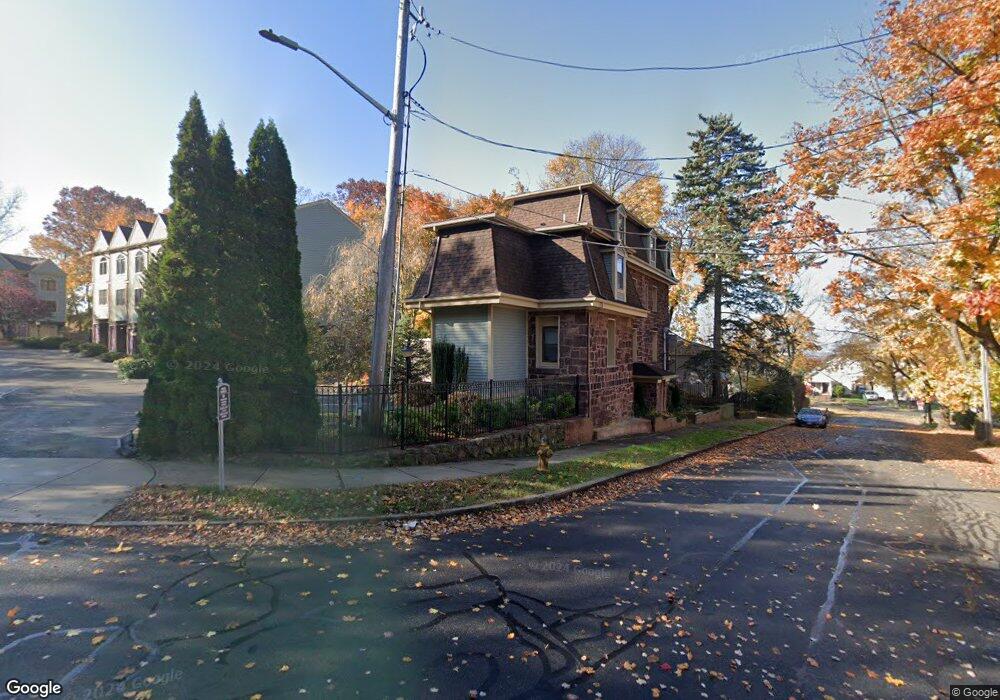 25 Rock Hill Rd unit C, New Haven, CT 06513 - photo 1