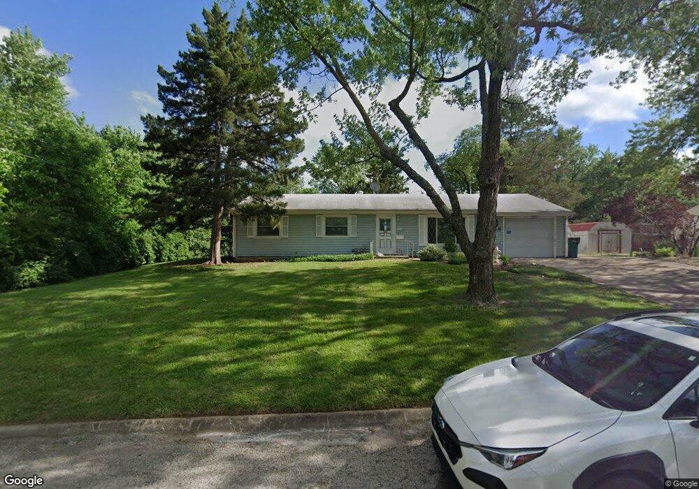 1241 SW 31st St, Topeka, KS 66611 - photo 1