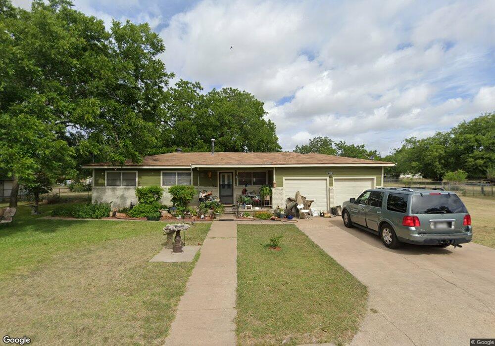 704 S 2nd St, Copperas Cove, TX 76522 - photo 1