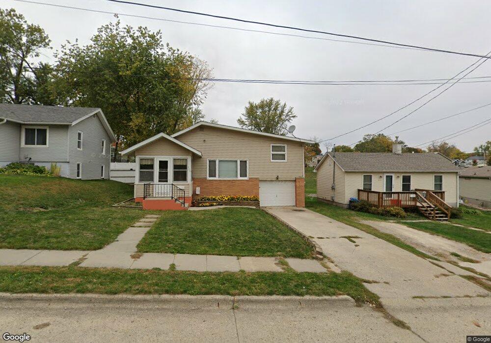 925 W 2nd St S, Newton, IA 50208 - photo 1