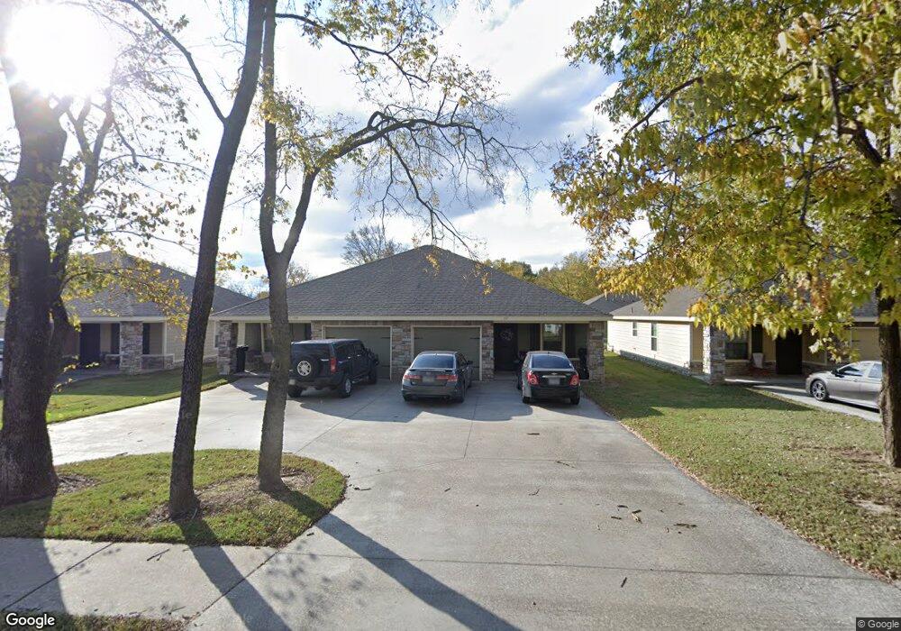 717 S Choctaw Ave, Claremore, OK 74017 - photo 1