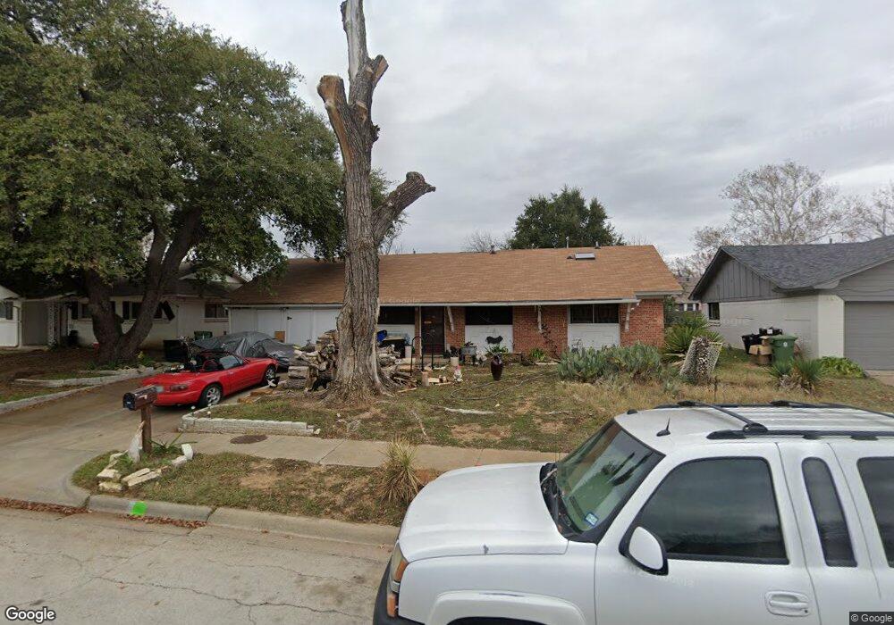 744 Oakwood Ave, Hurst, TX 76053 - photo 1