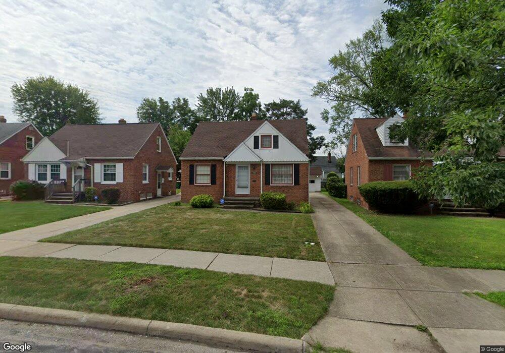 18204 Mapleboro Ave, Maple Heights, OH 44137 - photo 1