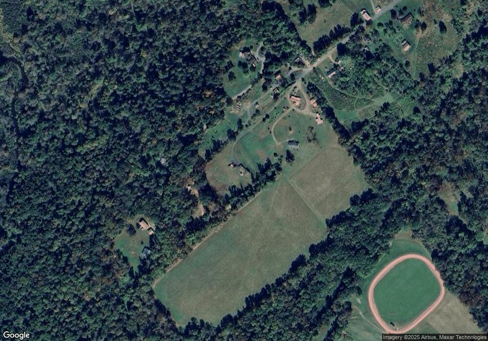 83 Sutton Rd, Dallas, PA 18612 - photo 1