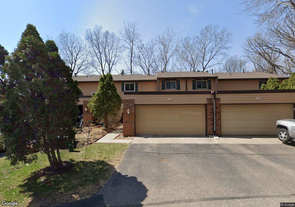 4847 Spring Cir, Minnetonka, MN 55345 - photo 1