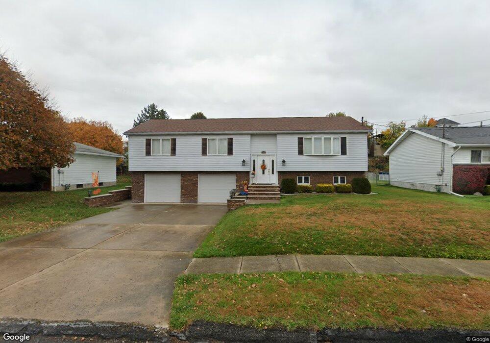 728 Sunset Dr, Olyphant, PA 18447 - photo 1