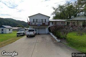 510 State St, Hamlin, WV 25523