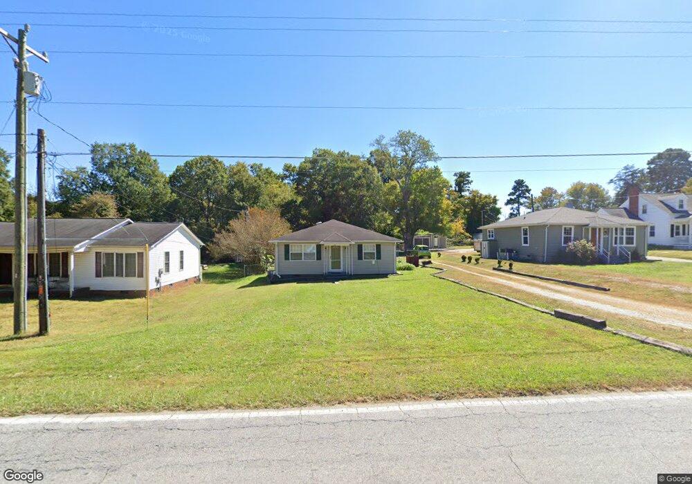 1406 E Fairfield Rd, High Point, NC 27263 - photo 1