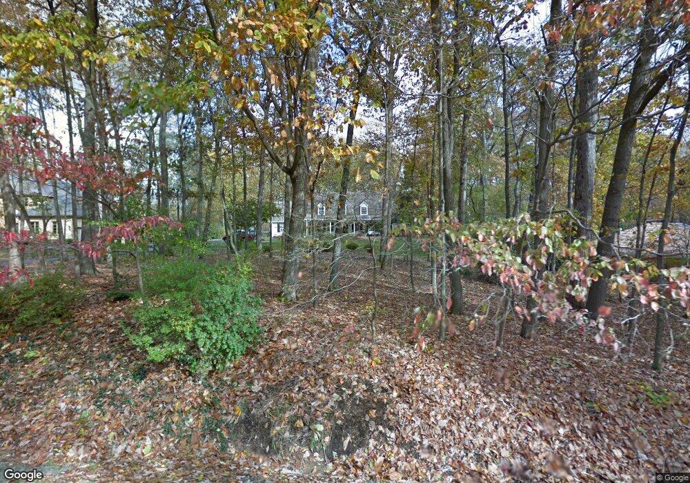 1123 Laurelwood Dr, McLean, VA 22102 - photo 1