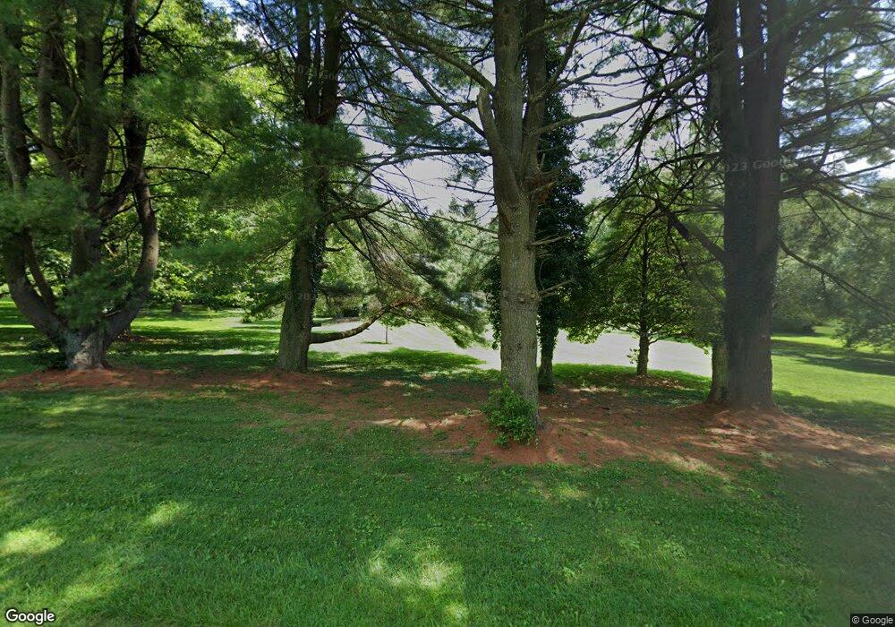 130 Round Hill Rd, Kennett Square, PA 19348 - photo 1