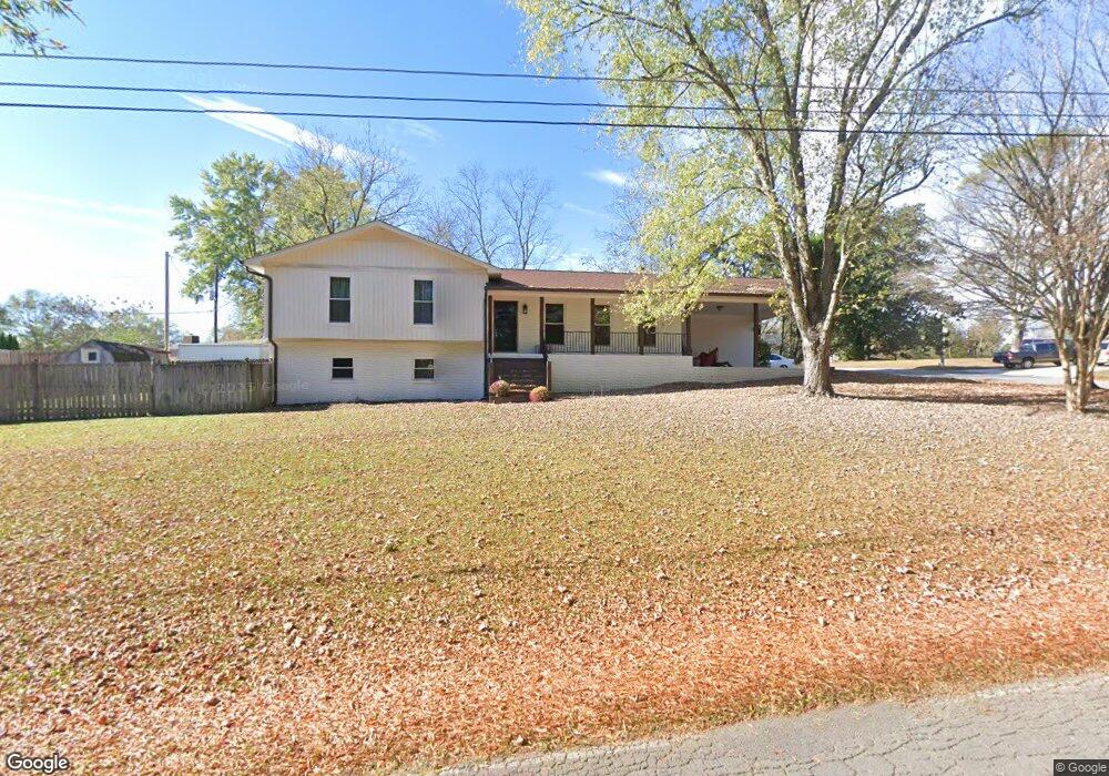 1405 E Hanceville Rd, Cullman, AL 35055 - photo 1