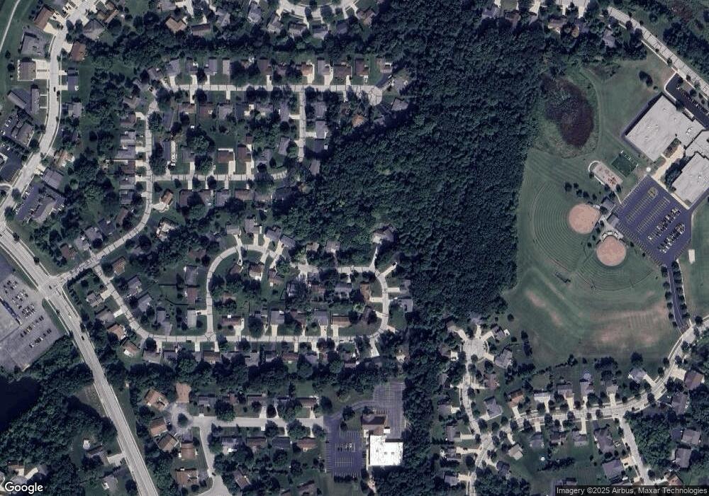 640 Highview Dr, Slinger, WI 53086 - photo 1