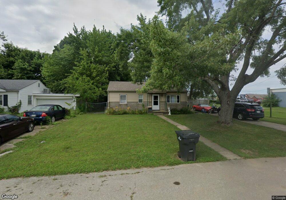 680 Maplecrest Dr, Whiteland, IN 46184 - photo 1