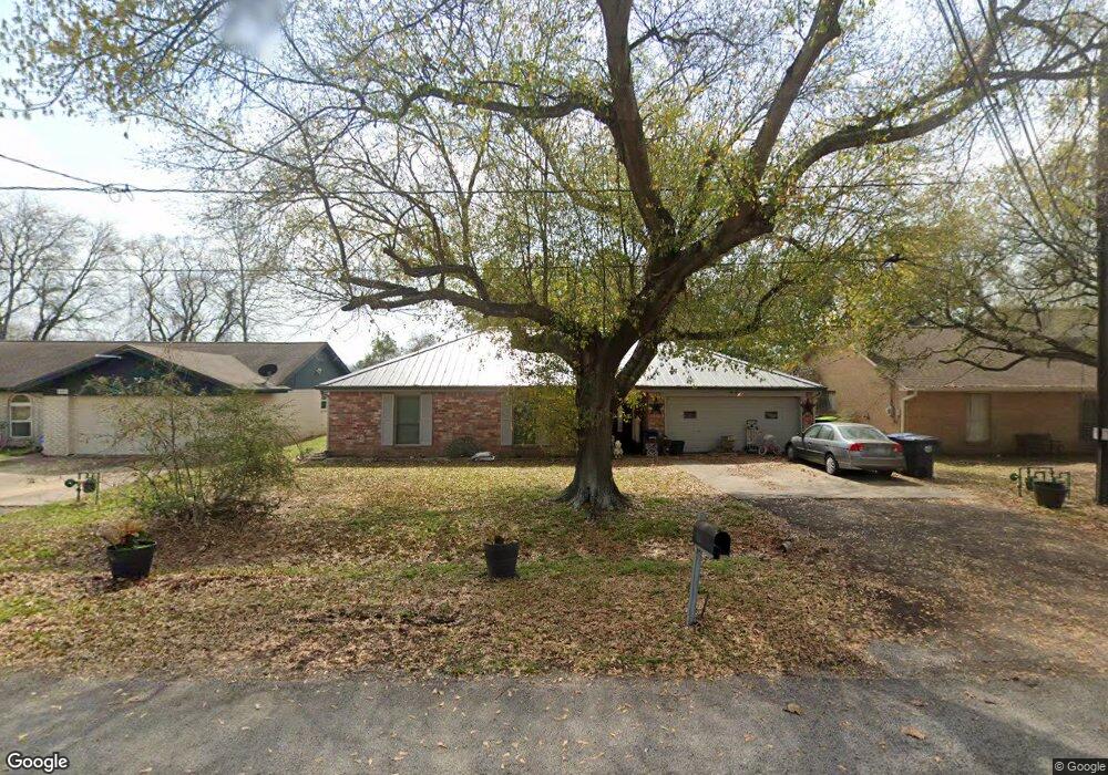 1117 Summit Dr, Tomball, TX 77375 - photo 1