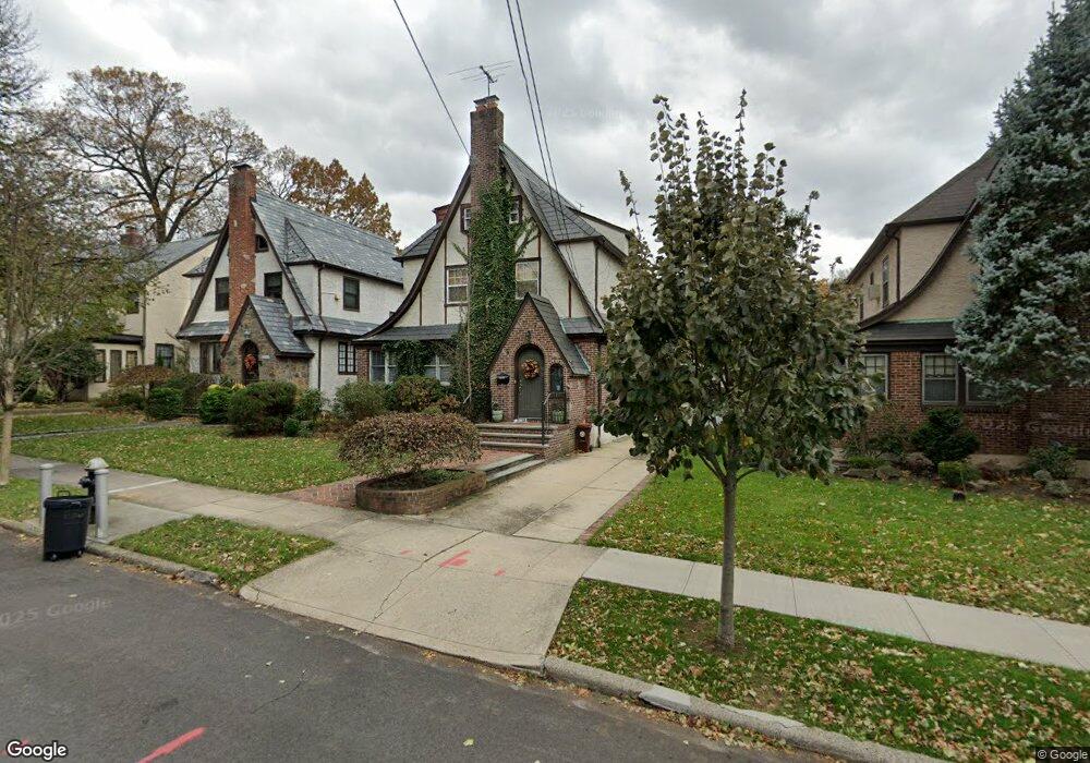 32-20 167th St, Flushing, NY 11358 - photo 1