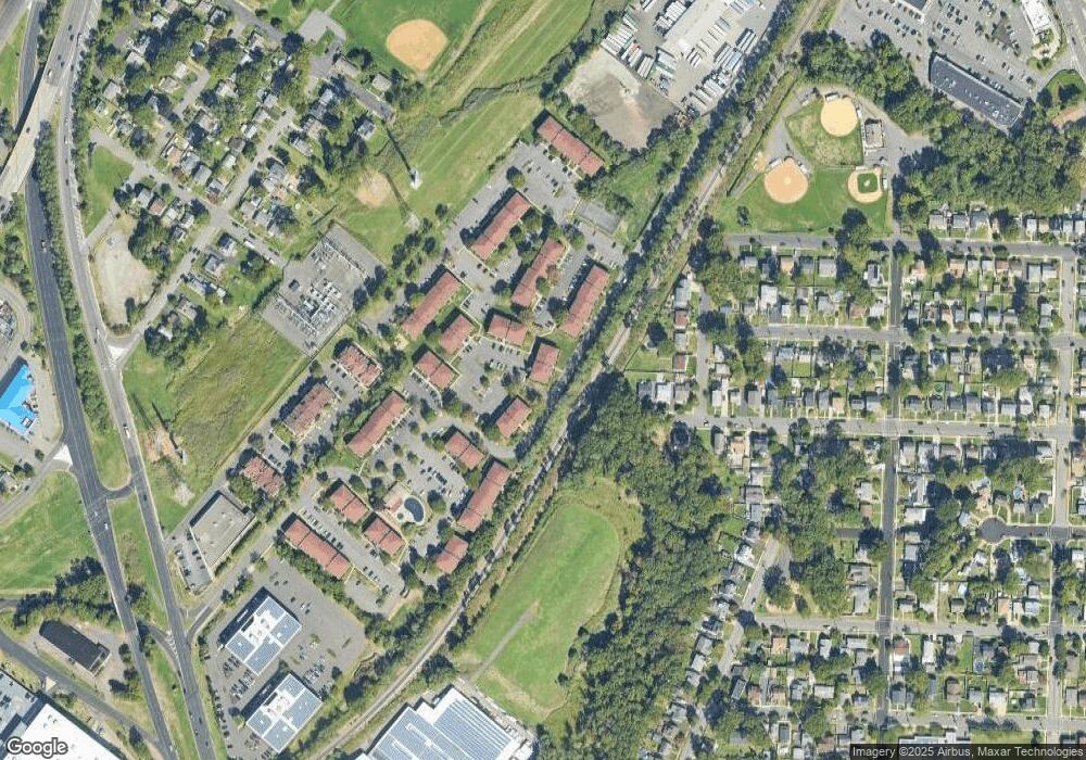 147 Overlook Ct unit A, Woodbridge, NJ 07095 - photo 1