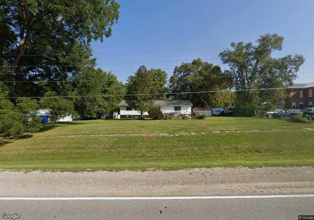 2304 Columbus St, Columbus City, IA 52737 - photo 1