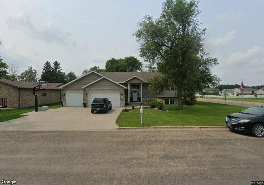 413 23rd Ave NE, Jamestown, ND 58401 - photo 1