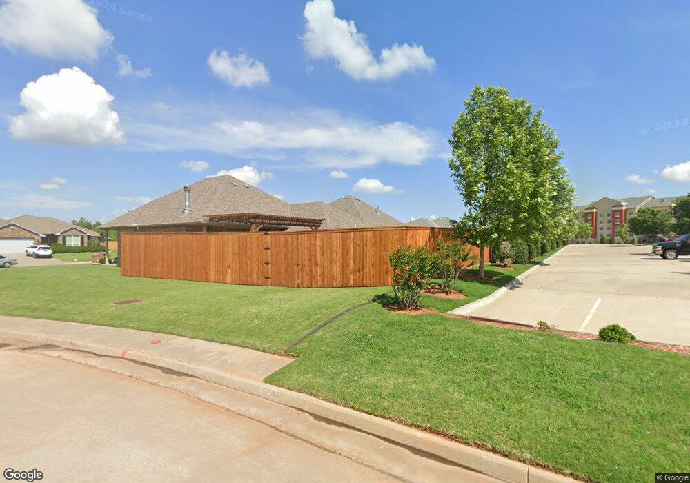 7118 Cherokee Ct, Warr Acres, OK 73132 - photo 1