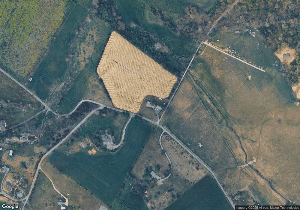 305 Miller Rd, Waynesboro, VA 22980 - photo 1